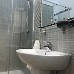 Destino Deluxe Adama Caceres Caces